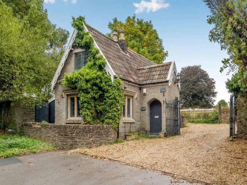 2 Bedroom Cosy Cottage With Hot Tub In Hambrook Close To Bristol City Centre Exteriér fotografie